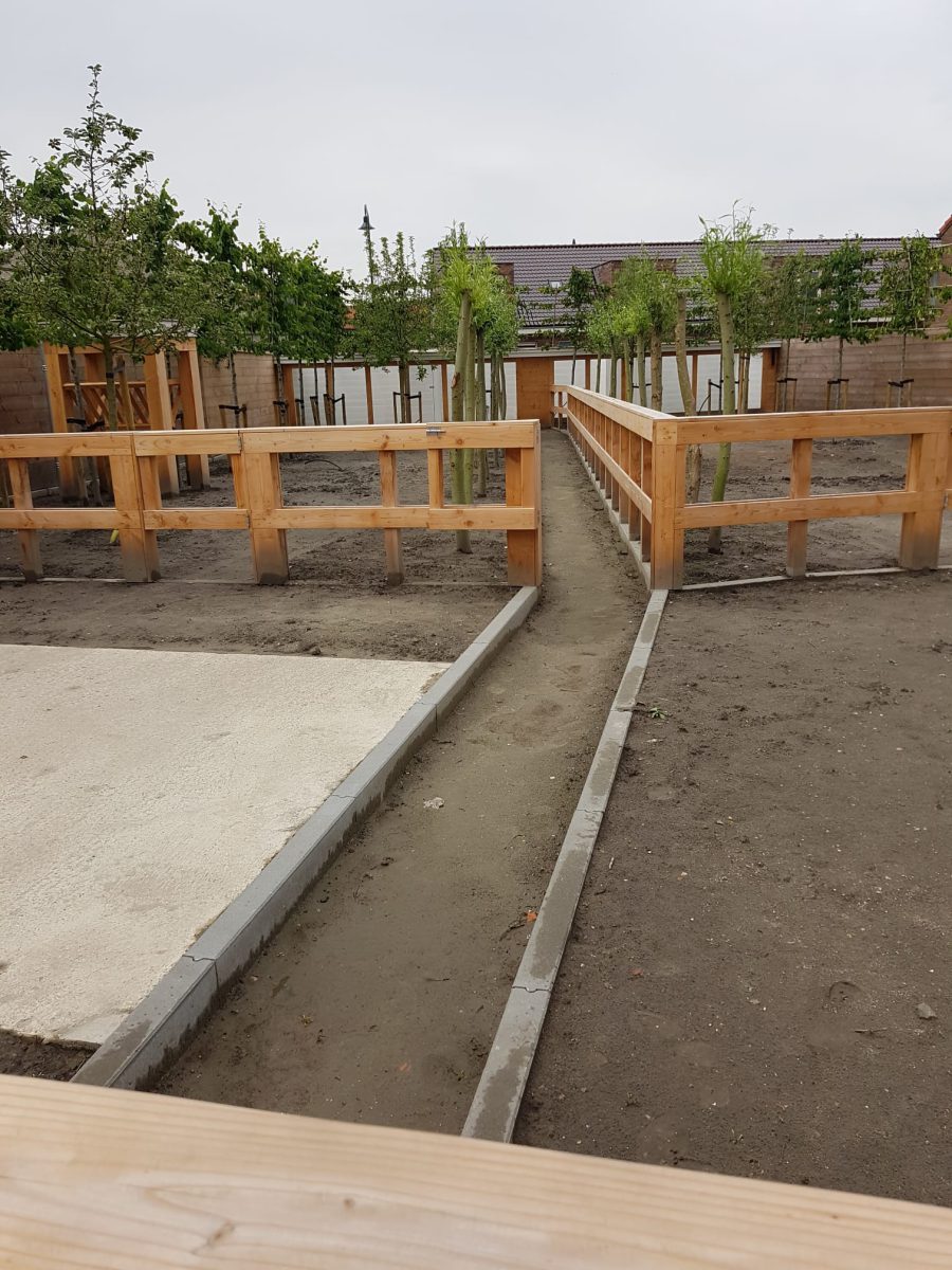 Bestrating tuin Dreischor