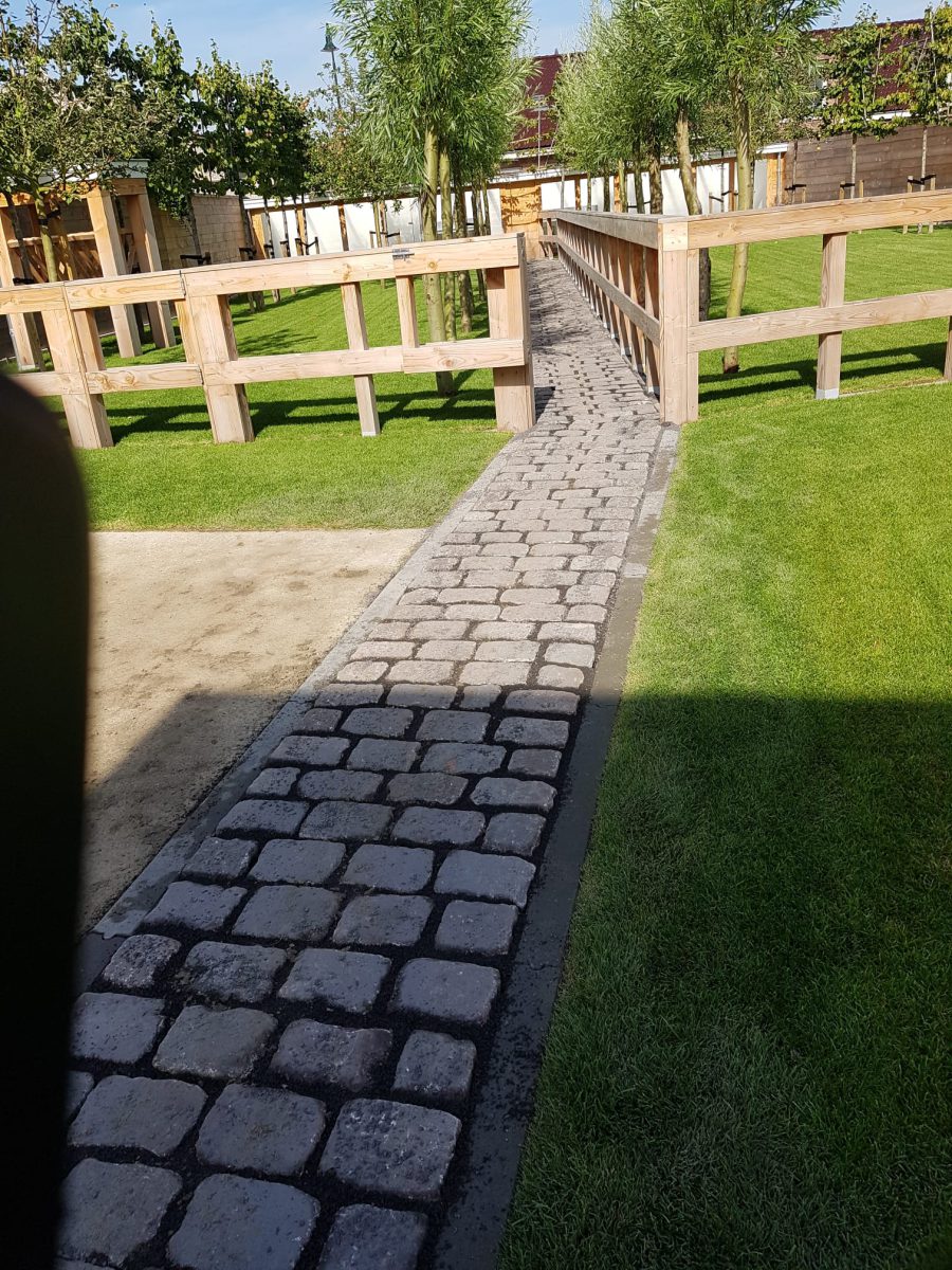 Bestrating tuin Dreischor